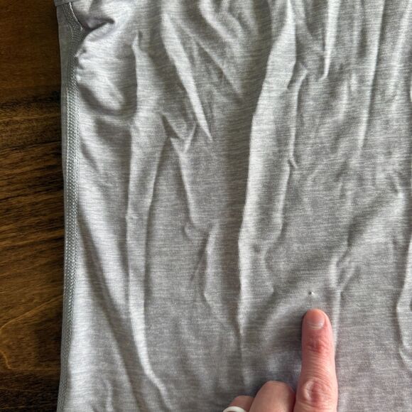 Lululemon Gray Racerback Athletic Tank Women's 12 - Picture 7 of 8